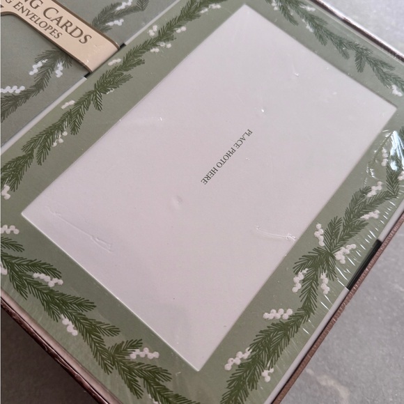 40 Holiday Cards - Picture 2 of 5